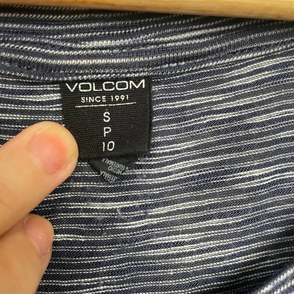 Volcom V-neck Slouchy Short Sleeve Striped Tee Blue White M-S - Picture 3 of 7